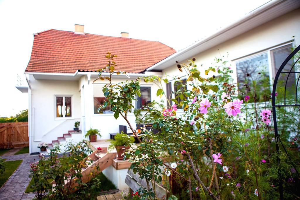 Engels Landhaus Suite Mörbisch am See Eksteriør bilde